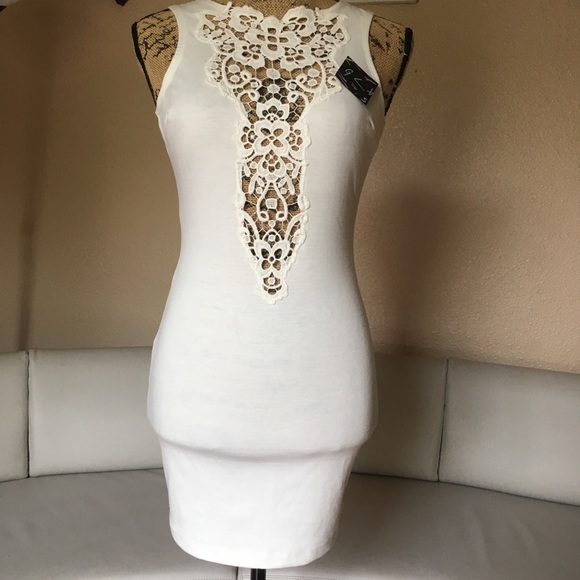 Crotchet w/ Openback White Dress - Picture 2 of 9